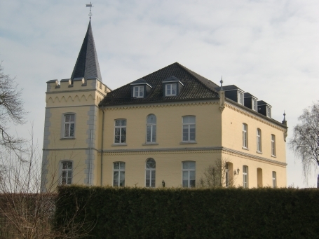 Kalkar : Ortsteil Grieth am Rhein, Schlossstraße, Bed & Breakfast im Hotel "Haus Grieth"